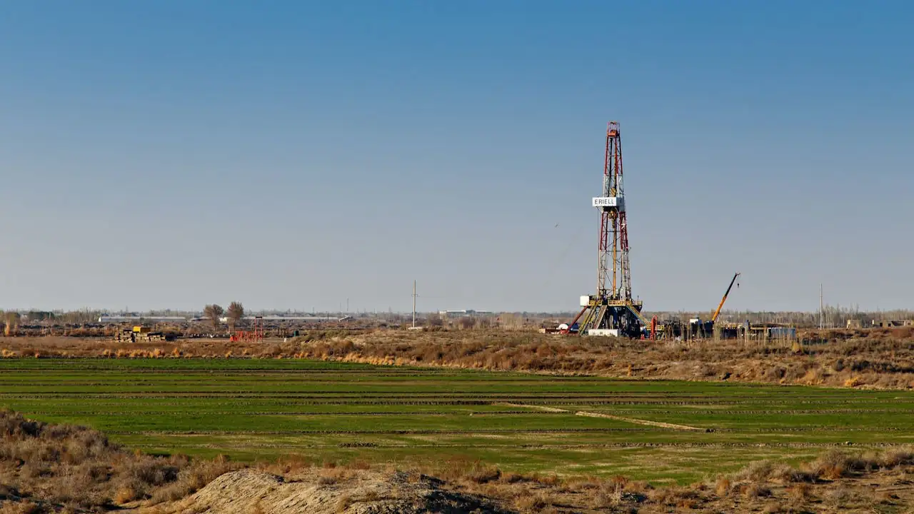 An inland oil rig